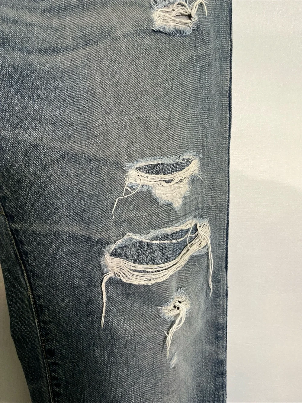 Adriano Goldschmied Men's Distressed Blue Jeans - matchbox slim straight 34/34